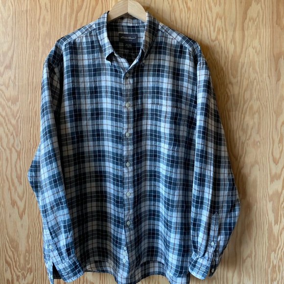 Vintage EDDIE Bauer Linen Buttondown - Picture 3 of 6